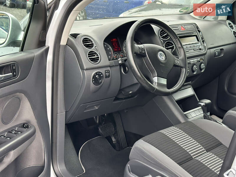 Хэтчбек Volkswagen Golf Plus 2008 в Староконстантинове