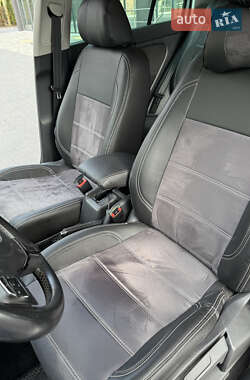 Хетчбек Volkswagen Golf Plus 2010 в 
