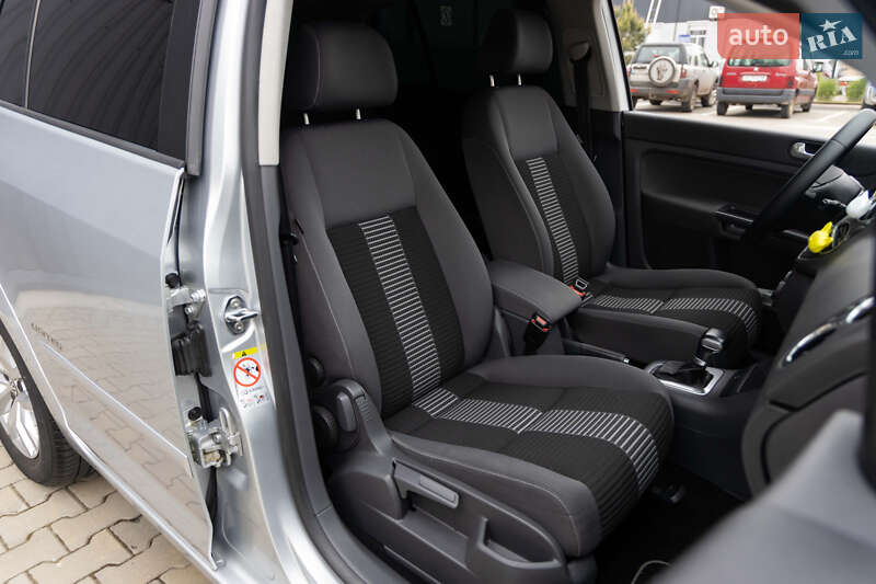 Хэтчбек Volkswagen Golf Plus 2008 в Луцке фото 24 Хэтчбек Volkswagen Golf Plus 2008 в Луцке