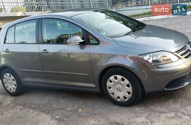 Хэтчбек Volkswagen Golf Plus 2005 в Яготине