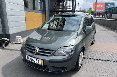 Хетчбек Volkswagen Golf Plus 2005 в Узині