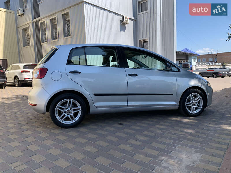 Хетчбек Volkswagen Golf Plus 2010 в Рівному фото 6 Хетчбек Volkswagen Golf Plus 2010 в Рівному
