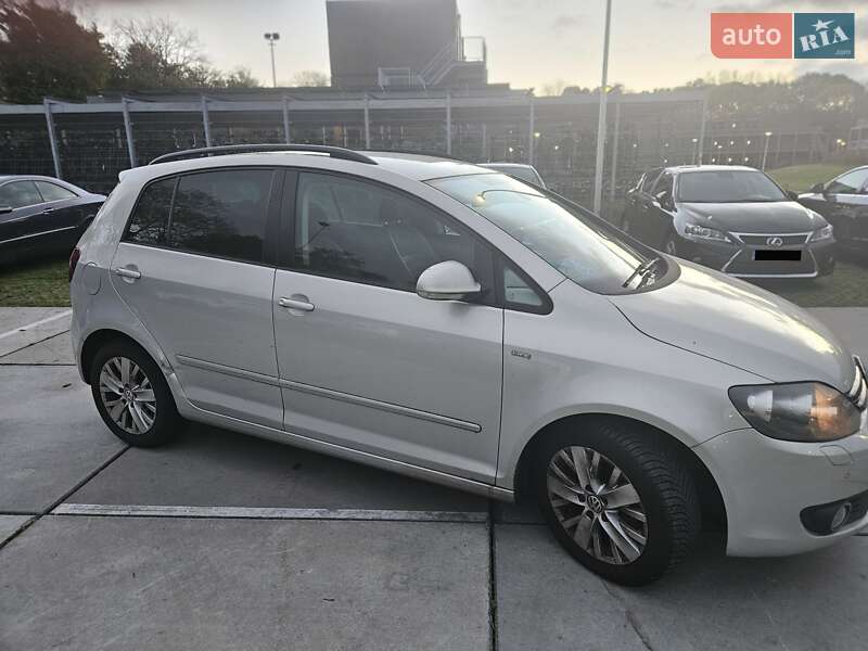 Хетчбек Volkswagen Golf Plus 2013 в Києві фото 4 Хетчбек Volkswagen Golf Plus 2013 в Києві