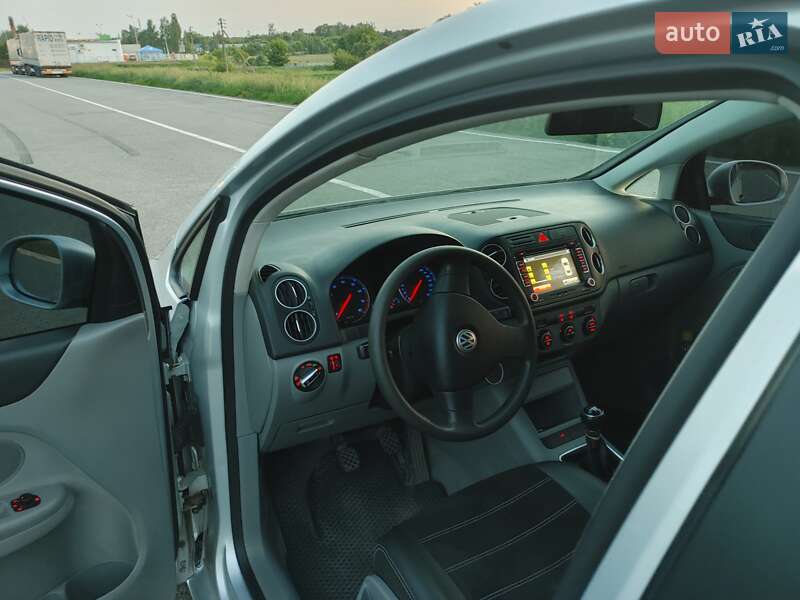 Хетчбек Volkswagen Golf Plus 2005 в Ромнах