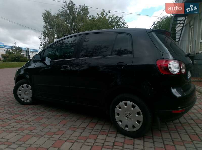 Хэтчбек Volkswagen Golf Plus 2005 в Лубнах