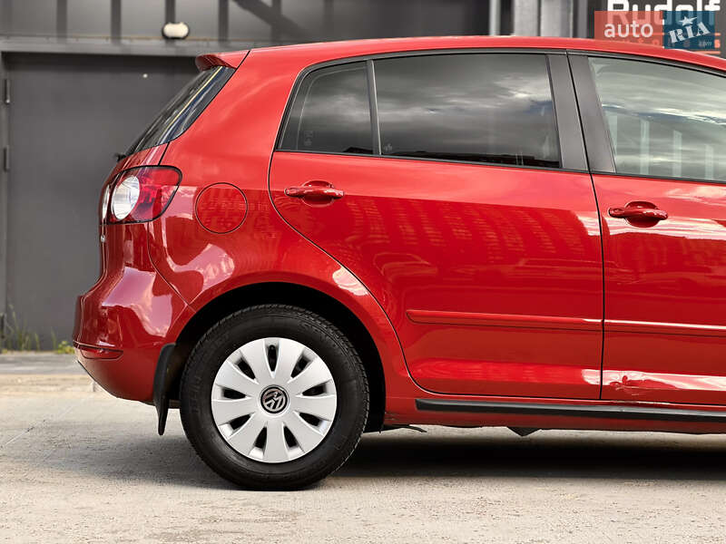 Хетчбек Volkswagen Golf Plus 2010 в Києві