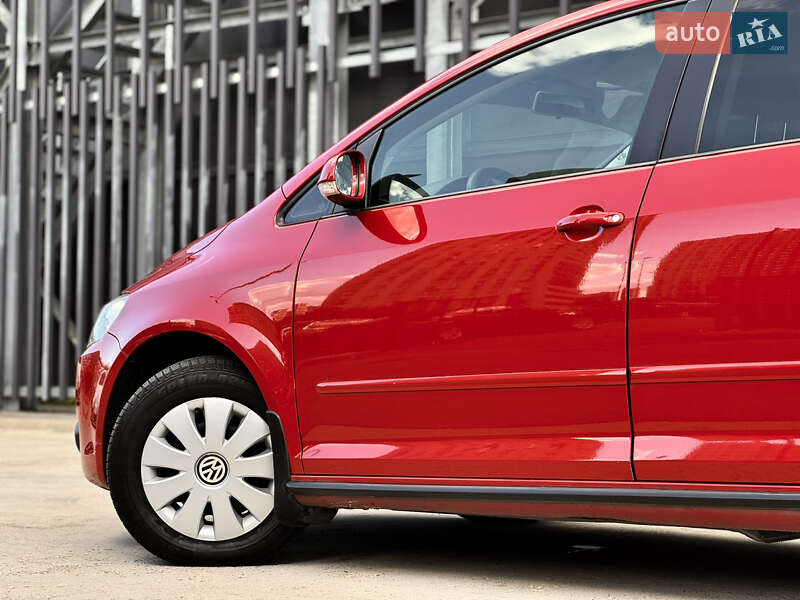 Хетчбек Volkswagen Golf Plus 2010 в Києві