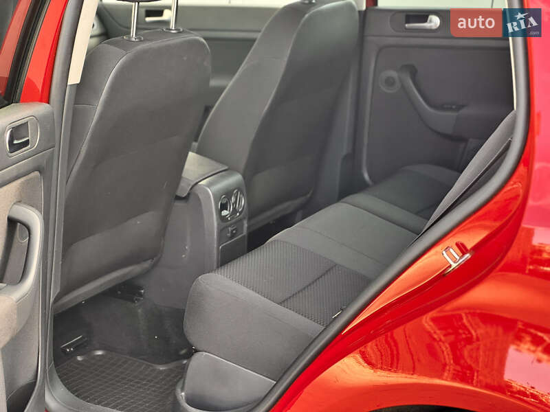 Хетчбек Volkswagen Golf Plus 2010 в Києві