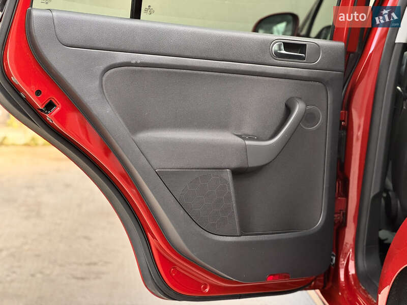 Хетчбек Volkswagen Golf Plus 2010 в Києві