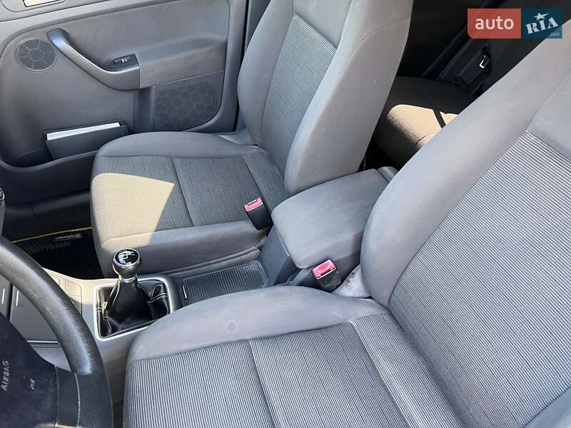 Хетчбек Volkswagen Golf Plus 2006 в Нововолинську