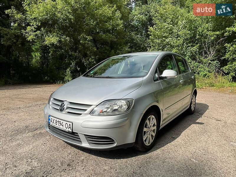 Хетчбек Volkswagen Golf Plus 2005 в Краснограді