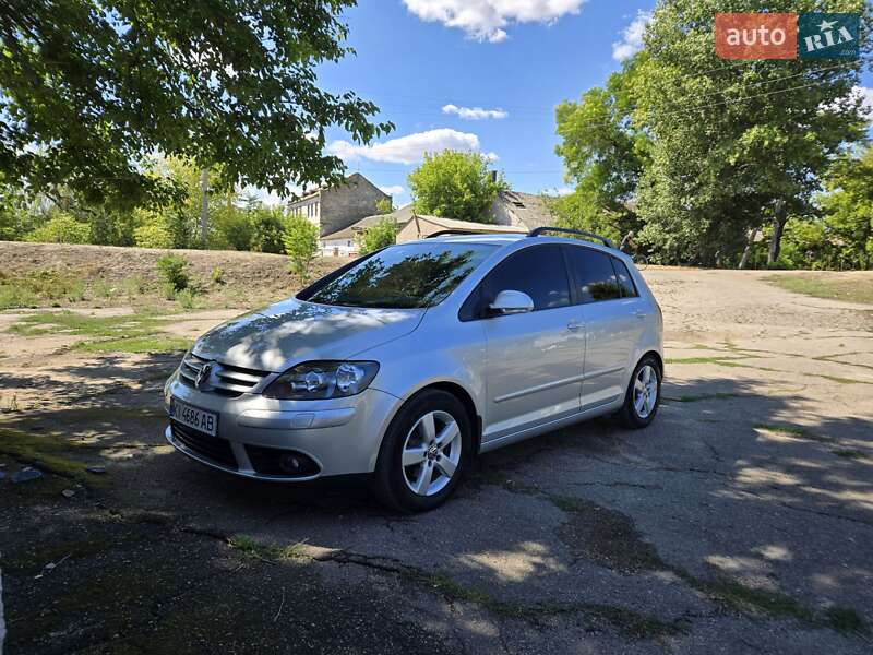 Хэтчбек Volkswagen Golf Plus 2008 в Еланце