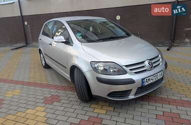 Хэтчбек Volkswagen Golf Plus 2005 в 