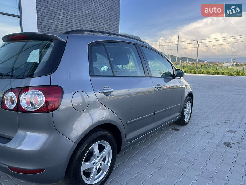 Хетчбек Volkswagen Golf Plus 2010 в Хусті