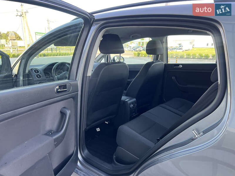 Хетчбек Volkswagen Golf Plus 2010 в Хусті