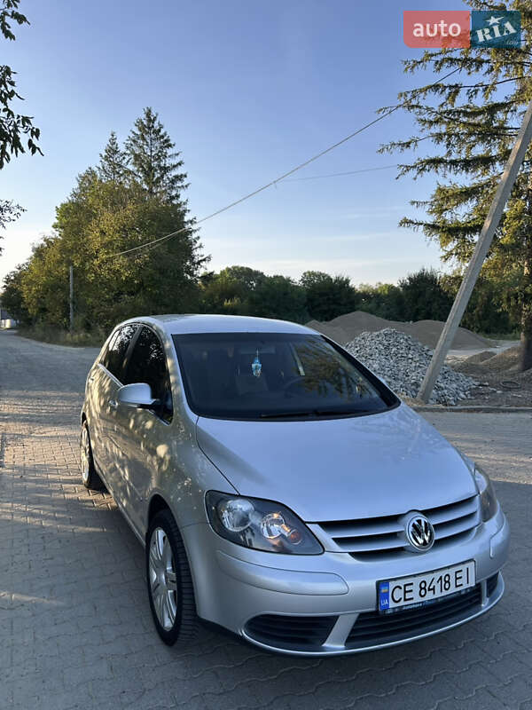 Хэтчбек Volkswagen Golf Plus 2005 в Черновцах