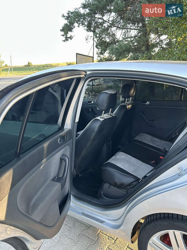 Хэтчбек Volkswagen Golf Plus 2005 в Черновцах