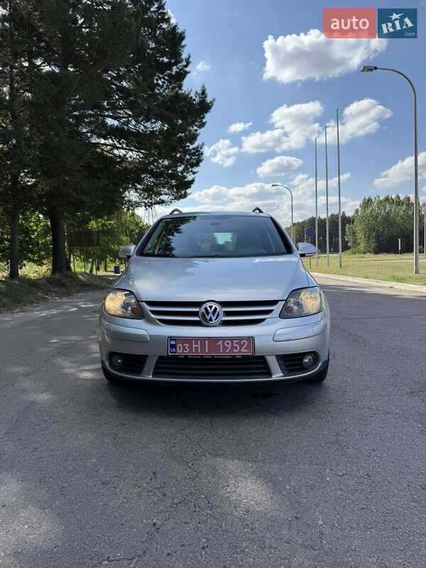 Хэтчбек Volkswagen Golf Plus 2008 в Ковеле