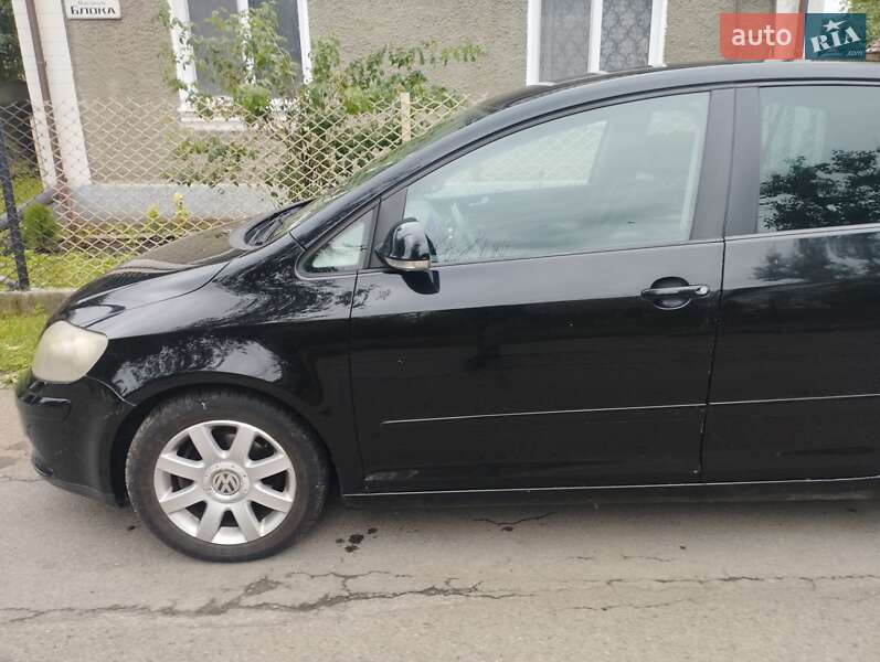 Хэтчбек Volkswagen Golf Plus 2005 в Ровно