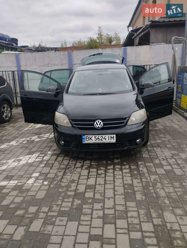 Хэтчбек Volkswagen Golf Plus 2005 в Ровно