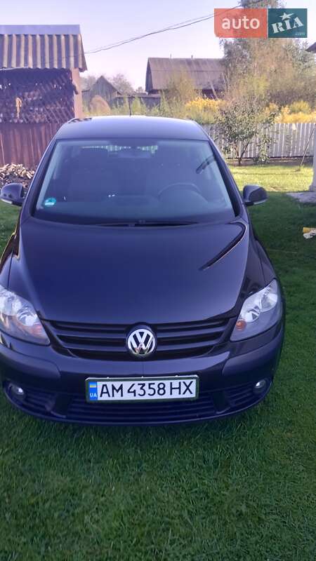 Хэтчбек Volkswagen Golf Plus 2006 в Олевске