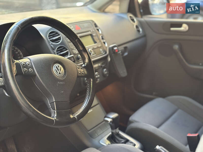 Хэтчбек Volkswagen Golf Plus 2006 в Черновцах