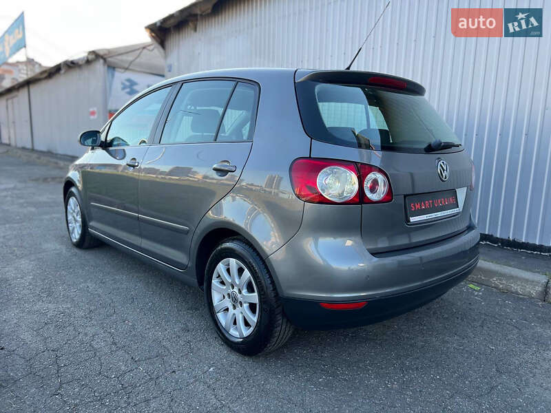 Хэтчбек Volkswagen Golf Plus 2008 в Киеве фото 3 Хэтчбек Volkswagen Golf Plus 2008 в Киеве