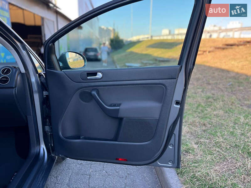 Хэтчбек Volkswagen Golf Plus 2008 в Киеве фото 24 Хэтчбек Volkswagen Golf Plus 2008 в Киеве