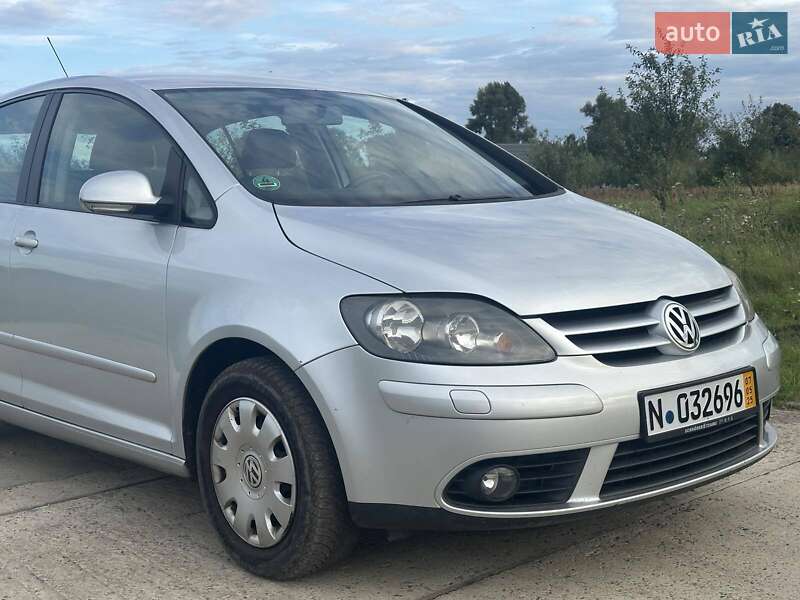 Хетчбек Volkswagen Golf Plus 2007 в Сарнах