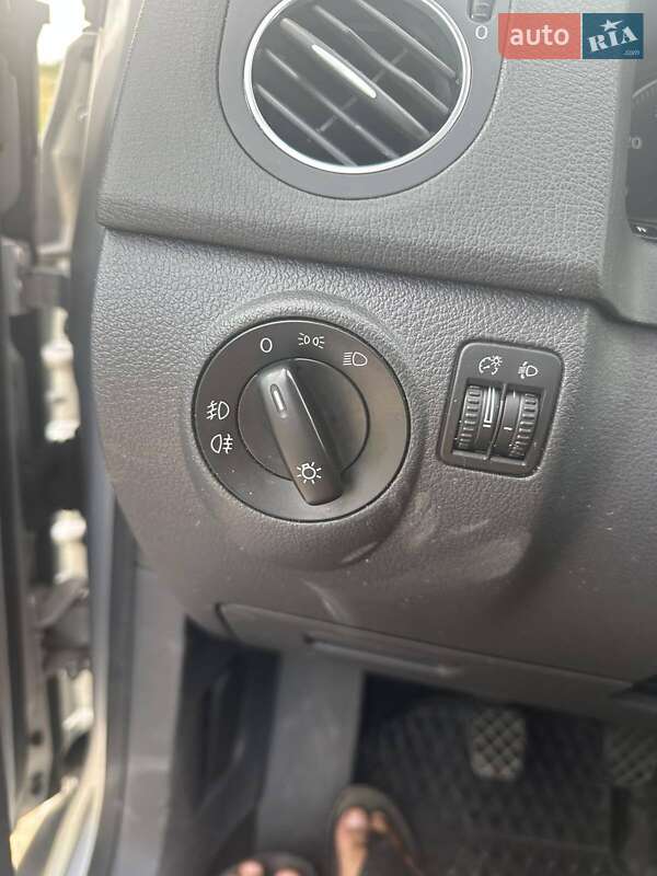 Хетчбек Volkswagen Golf Plus 2007 в Сарнах