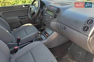 Хэтчбек Volkswagen Golf Plus 2008 в 