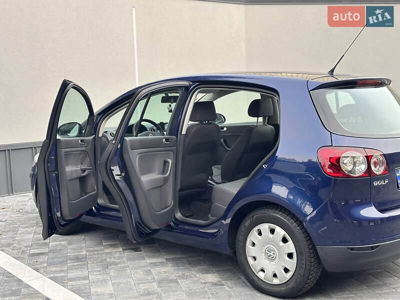 Хэтчбек Volkswagen Golf Plus 2005 в Ровно