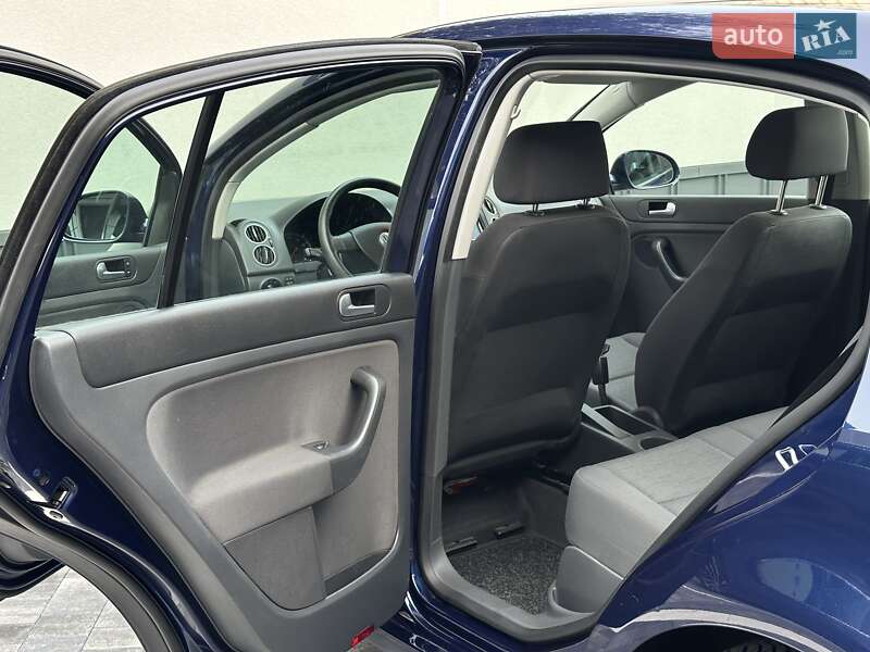 Хэтчбек Volkswagen Golf Plus 2005 в Ровно