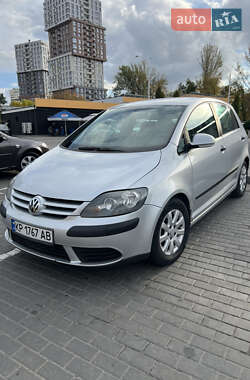 Хетчбек Volkswagen Golf Plus 2005 в Дніпрі
