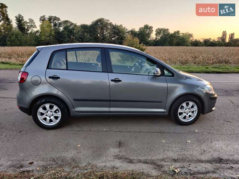 Хэтчбек Volkswagen Golf Plus 2006 в Барышевке