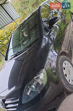 Хэтчбек Volkswagen Golf Plus 2004 в Сатанове