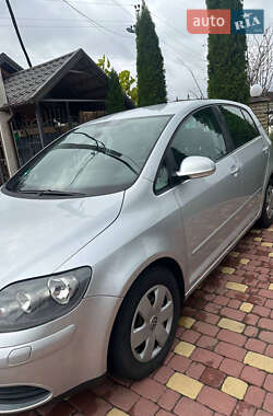 Хэтчбек Volkswagen Golf Plus 2005 в 