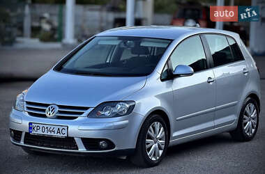 Хэтчбек Volkswagen Golf Plus 2007 в Запорожье Хэтчбек Volkswagen Golf Plus 2007 в Запорожье