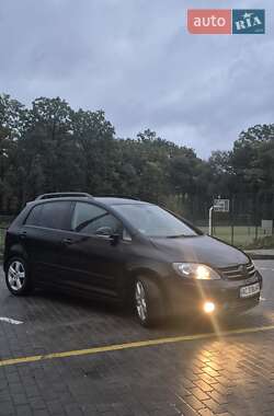 Хэтчбек Volkswagen Golf Plus 2008 в 