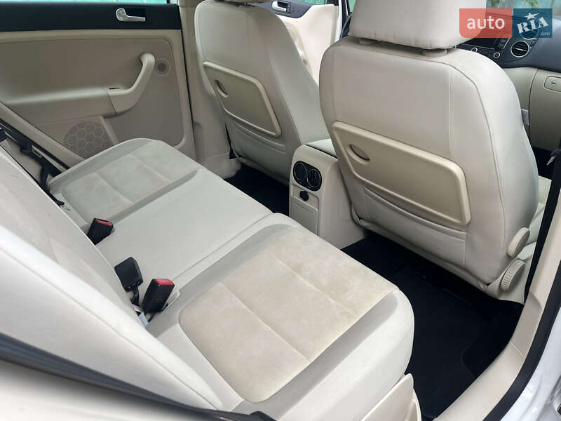 Хетчбек Volkswagen Golf Plus 2010 в Охтирці