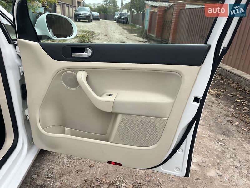 Хетчбек Volkswagen Golf Plus 2010 в Охтирці