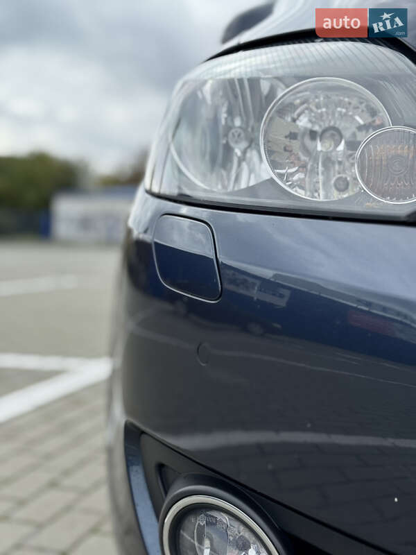 Хэтчбек Volkswagen Golf Plus 2009 в Нововолынске