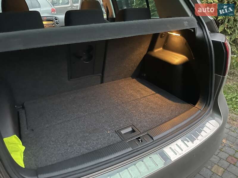 Хэтчбек Volkswagen Golf Plus 2010 в Луцке фото 10 Хэтчбек Volkswagen Golf Plus 2010 в Луцке