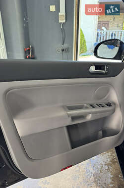 Хэтчбек Volkswagen Golf Plus 2006 в 