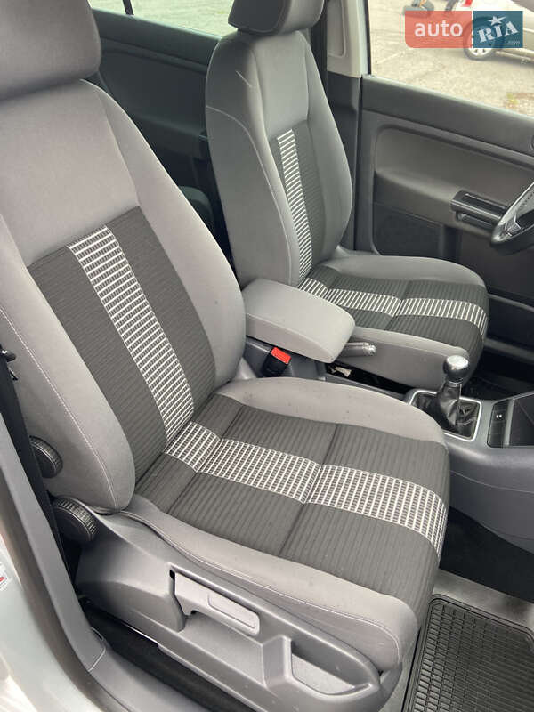 Хэтчбек Volkswagen Golf Plus 2009 в Ровно фото 34 Хэтчбек Volkswagen Golf Plus 2009 в Ровно