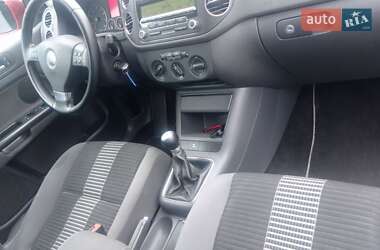 Хэтчбек Volkswagen Golf Plus 2009 в 