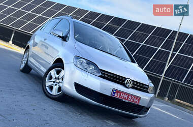 Хэтчбек Volkswagen Golf Plus 2010 в Владимире