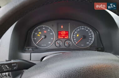 Хэтчбек Volkswagen Golf Plus 2008 в 