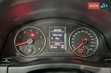 Хэтчбек Volkswagen Golf Plus 2011 в 