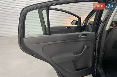 Хэтчбек Volkswagen Golf Plus 2011 в 